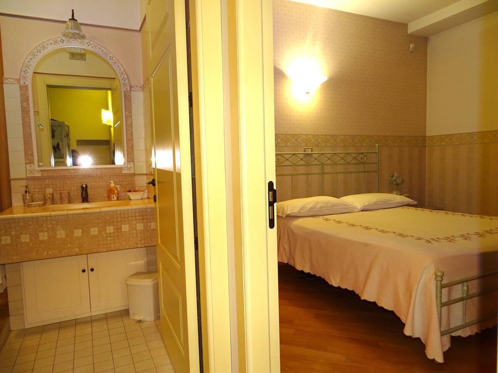 Villa Gioia Rooms Montegranaro Phòng bức ảnh